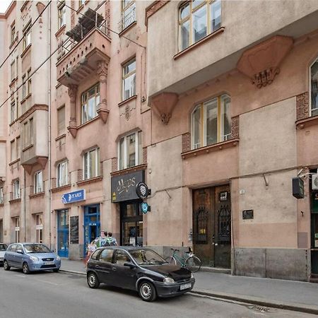 Extra Central - Mini Modern Studio Budapest Exterior foto